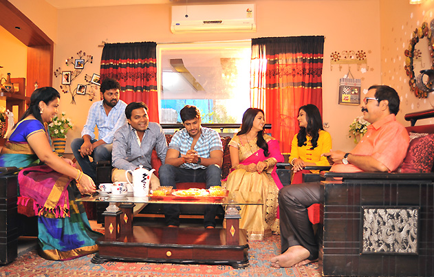 /media/k2/galleries/51370/Run-Movie-Stills-06