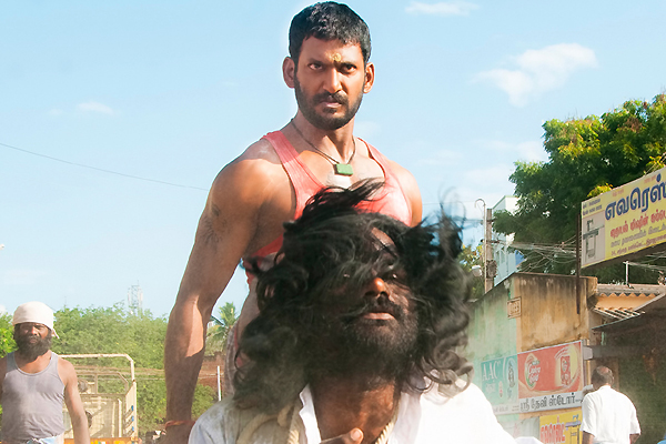 /media/k2/galleries/53314/Rayudu-Movie-Stills-02