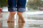 feet in monsoon, How to Take Care of Foot in monsoon, 4 steps to follow to keep your feet neat and clean in monsoon, Flip flop feet in monsoon, How to Take Care of Foot in monsoon, 4 steps to follow to keep your feet neat and clean in monsoon, Flip flop