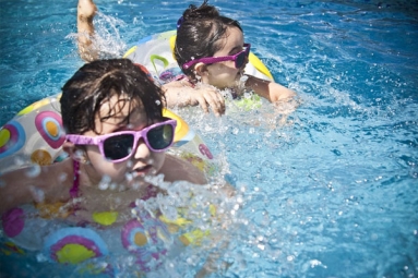 Amazing Health Benefits of Swimming Amazing Health Benefits of Swimming