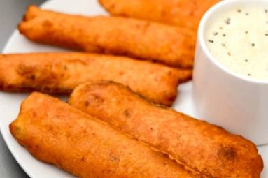 Crispy snack Recipe Aratikaya bajji! Crispy snack Recipe Aratikaya bajji!