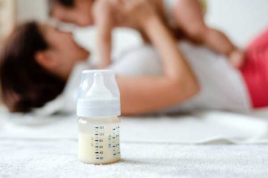 Breast Milk Cures Cancer, Scientists Find Tumour-Dissolving Chemical in It