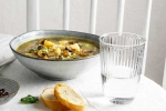 drinking water during a meal tips, drinking water during a meal reasons, how drinking water during a meal impacts your digestion, Amrita