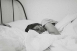 i sleep too much what's wrong with me, sleeping too much causes, 6 dangerous side effects of oversleeping, Tension headache
