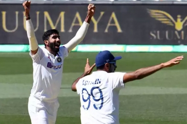 How Jasprit Bumrah’s fielding mistake costed India a Huge wicket
