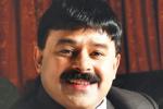 Sajeev Rajan, Indian man living on terrace, indian philanthropist gives rs 10 lakh to compatriot living on terrace in uae, Eul