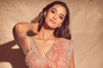 Meenakshi Chaudary in Guntur Kaaram, Guntur Kaaram, meenakshi chaudary in talks for guntur kaaram, Meenakshi chaudhary