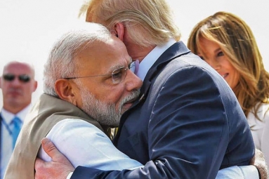 PM Modi welcome US President Trump at Ahmedabad