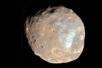 Martian Moon breaking, Martian Moon clicks, nasa s pic of martian moon phobos breaks the internet, Hobo