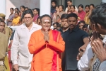 NTR Mahanayakudu telugu movie review, NTR Mahanayakudu movie review, ntr mahanayakudu movie review rating story cast and crew, Vishnu induri