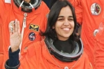 kalpana chawla wikipedia, Kalpana Chawla death, nation pays tribute to kalpana chawla on her death anniversary, Indian astronaut