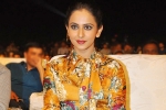 Dhruva, Rakul Preet Singh updates, rakul trending for her glamorous acts, Promos