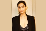 Sonam Kapoor hot, Sonam Kapoor news, sonam flaunts off her curves, Cleavage