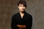 sonu nigam in hospitalized, seafood allergy, sonu nigam in icu due to severe seafood allergy know causes symptoms, Sonu nigam