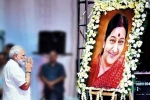 Narendra Modi paying tribute to sushma swaraj, indian prime minister passport colour, sushma swaraj transformed mea narendra modi, Sawant