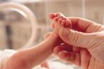 premature birth., premature babies risks, premature birth may up osteoporosis risk in adulthood, Premature babies
