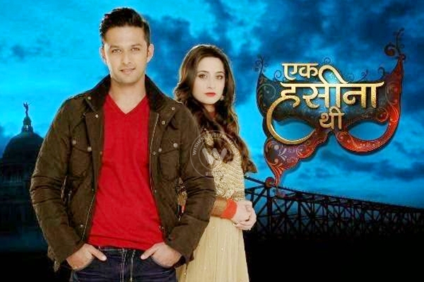 Crazy female fan stabs Vatsal Sheth's picture?},{Crazy female fan stabs Vatsal Sheth's picture?