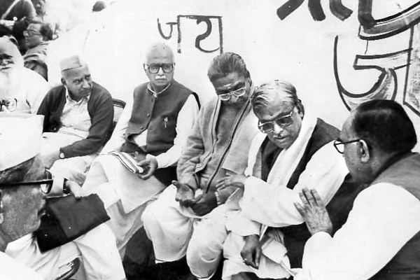 Supreme Court suggests proceedings against BJP leaders