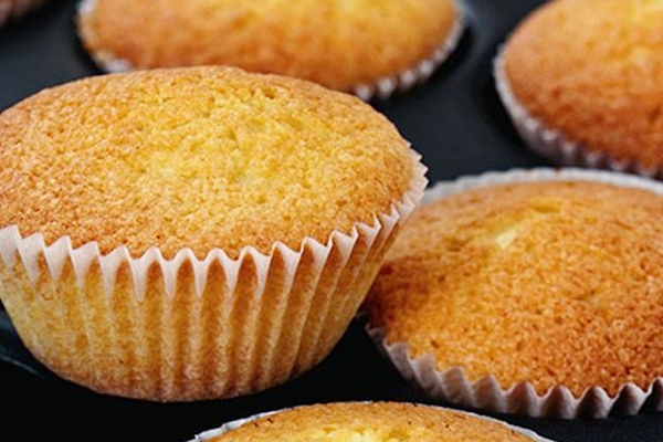 Make your first cake with basic cup cake recipe!},{Make your first cake with basic cup cake recipe!