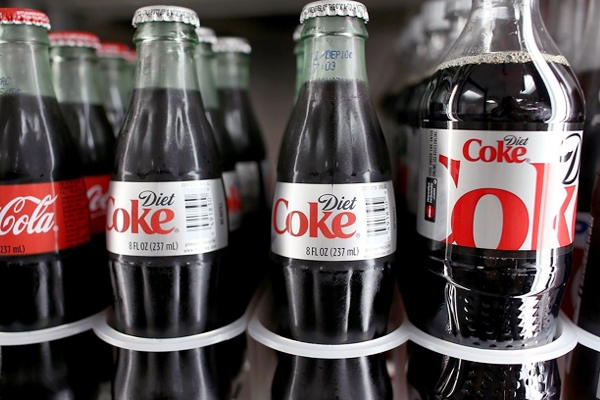 Coca-Cola President Visits India For Short Trip To Survey Market},{Coca-Cola President Visits India For Short Trip To Survey Market